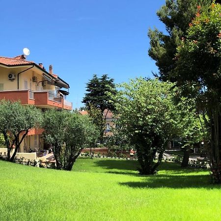 Residenza Verdemare Мисано Адриатико Екстериор снимка